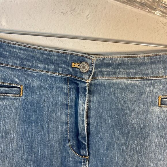 Talbots Ladies denim Skirt 16 Blue knee length Plus Size Capsule Minimalist Day - Picture 6 of 11